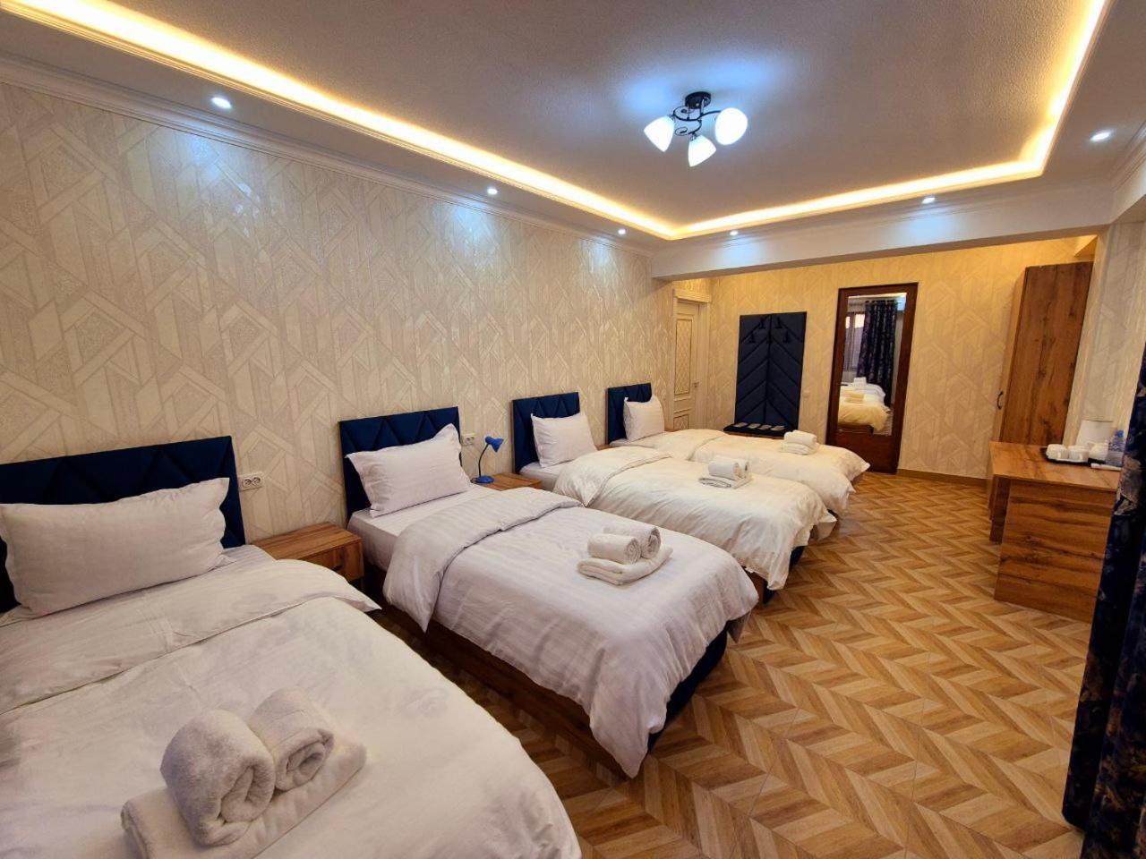 Samarkand Imron Hotel エクステリア 写真