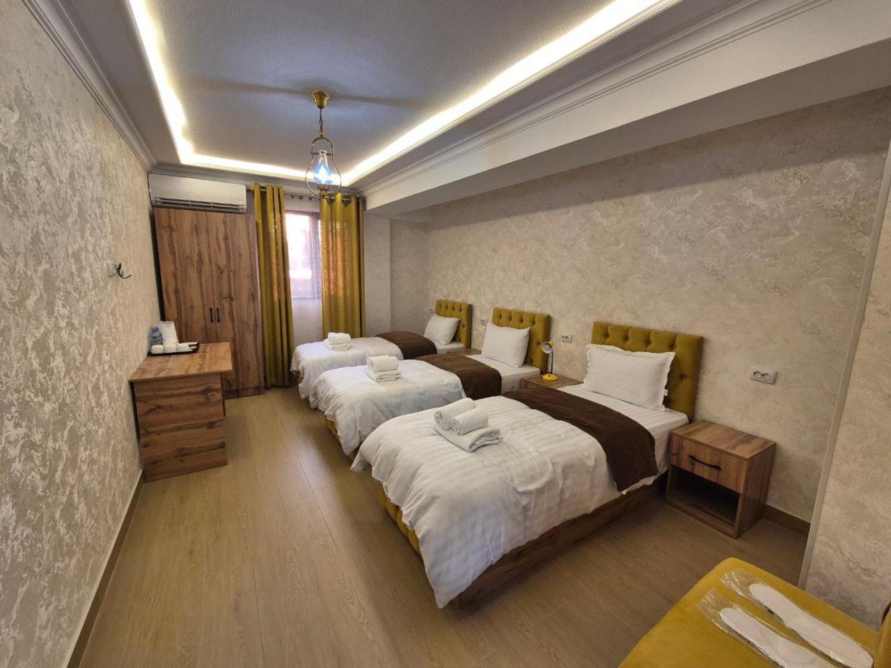 Samarkand Imron Hotel エクステリア 写真