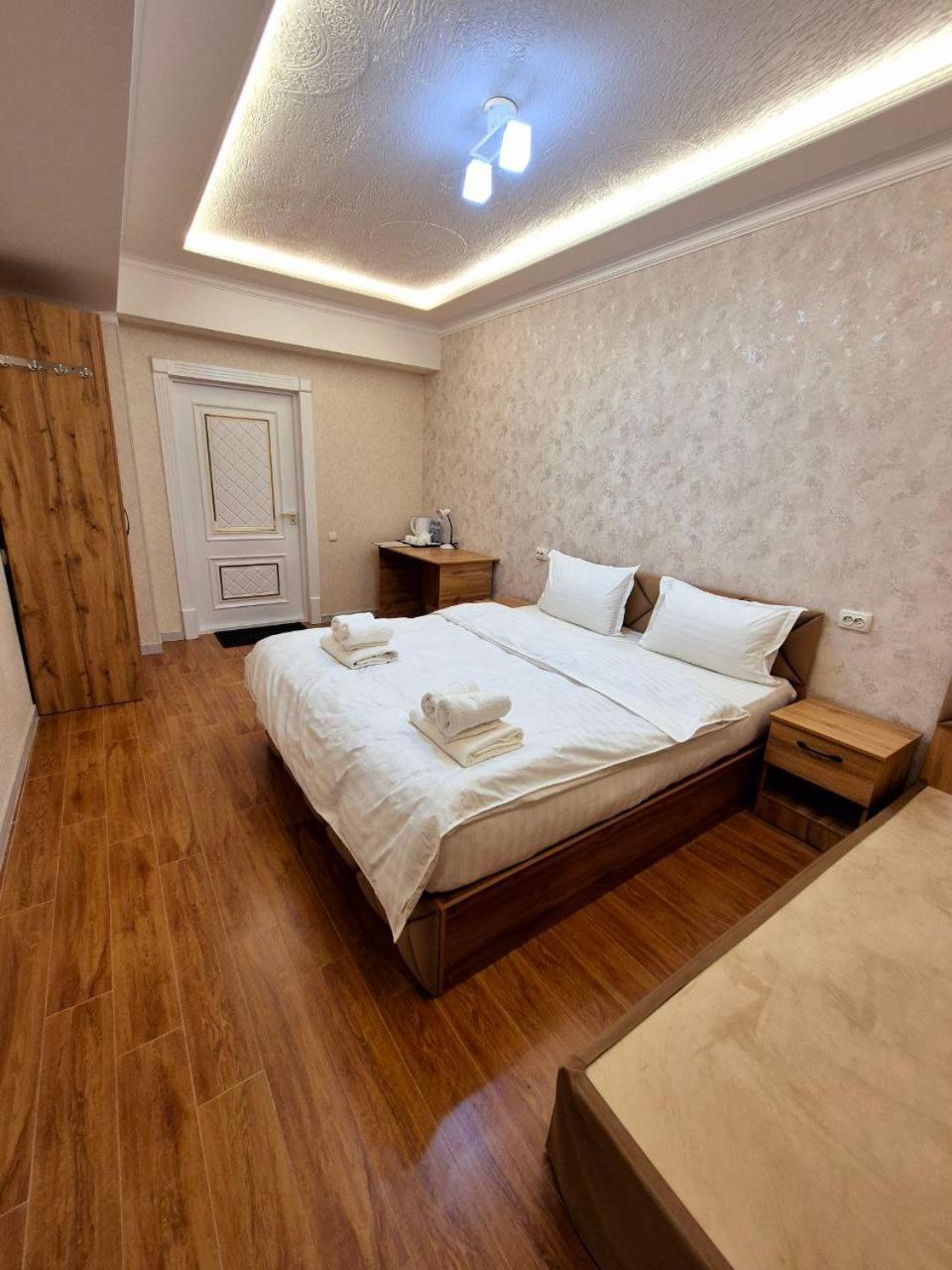 Samarkand Imron Hotel エクステリア 写真