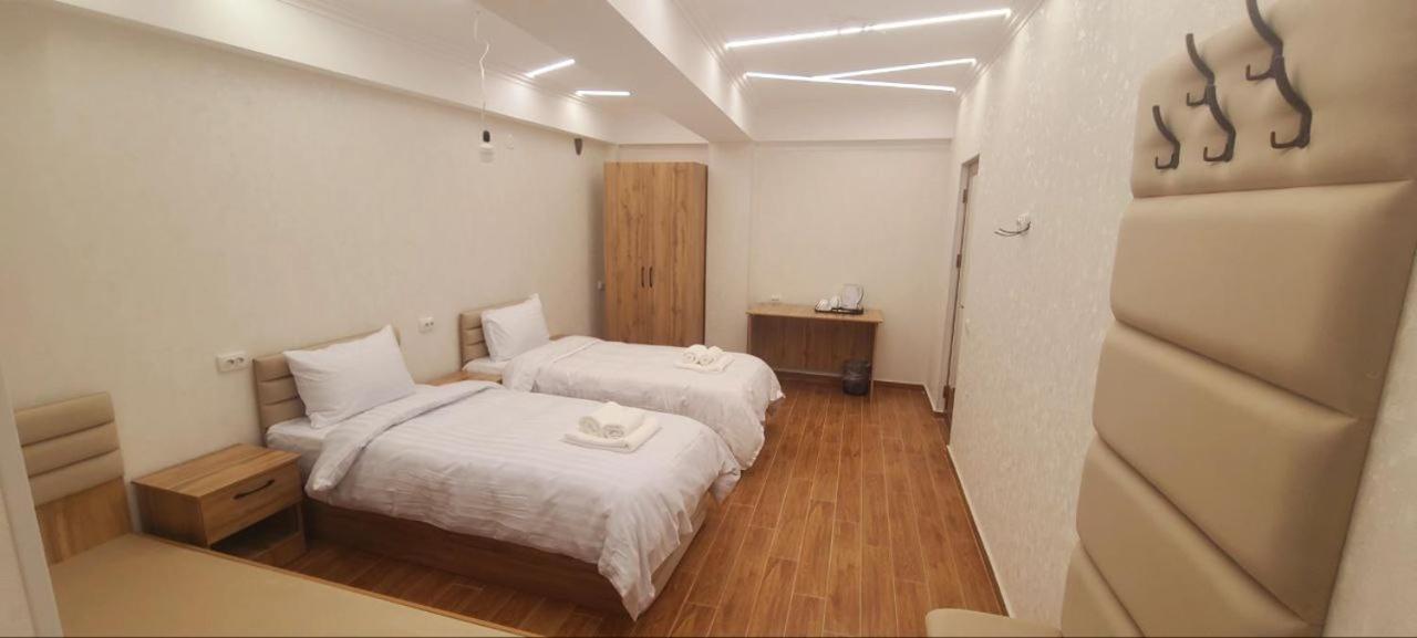 Samarkand Imron Hotel エクステリア 写真