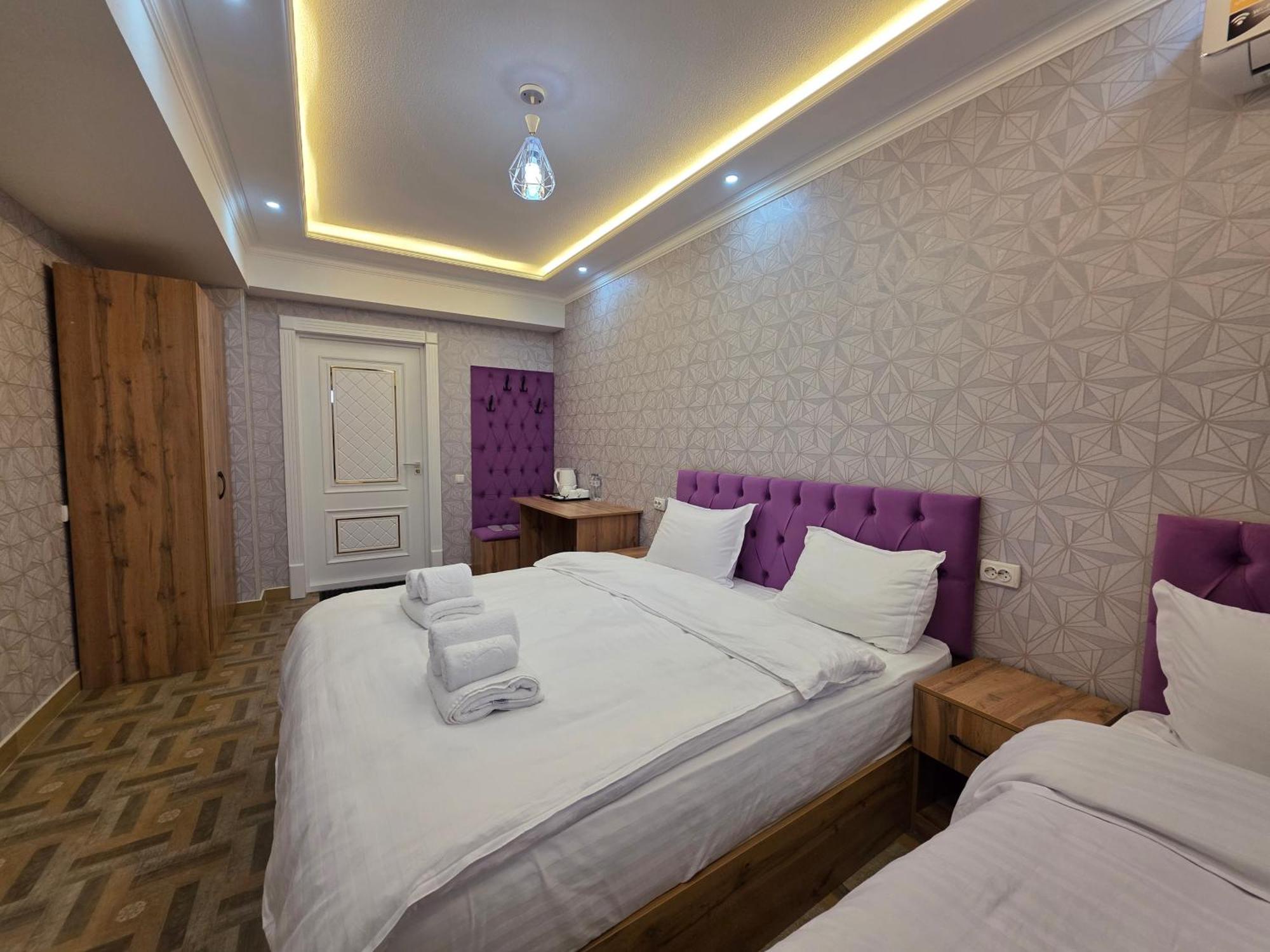 Samarkand Imron Hotel エクステリア 写真
