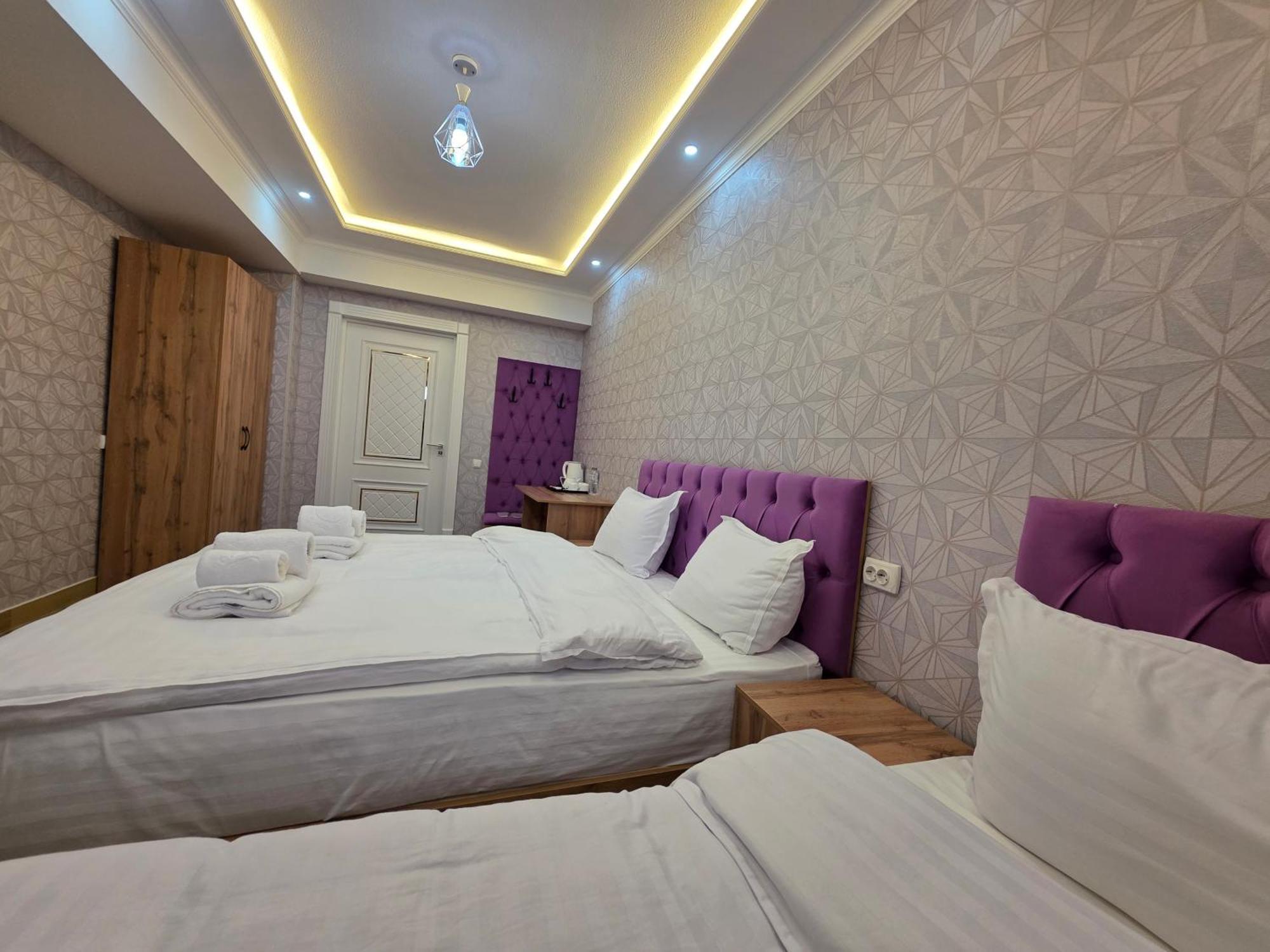 Samarkand Imron Hotel エクステリア 写真